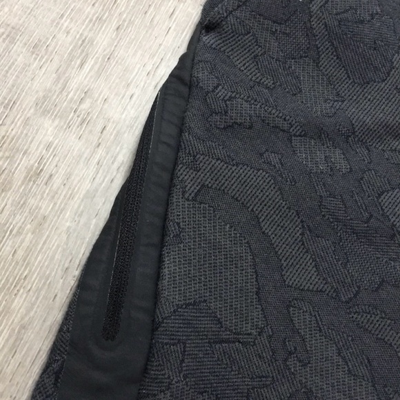 Gray Nike Fleece Tech Dark Camo Joggers Small - Picture 2 of 8